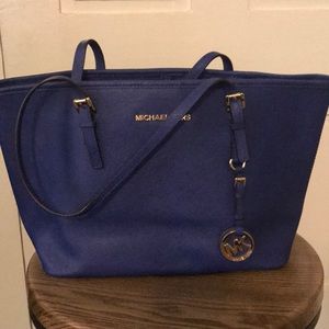 Michael Kors Jet Set blue tote
